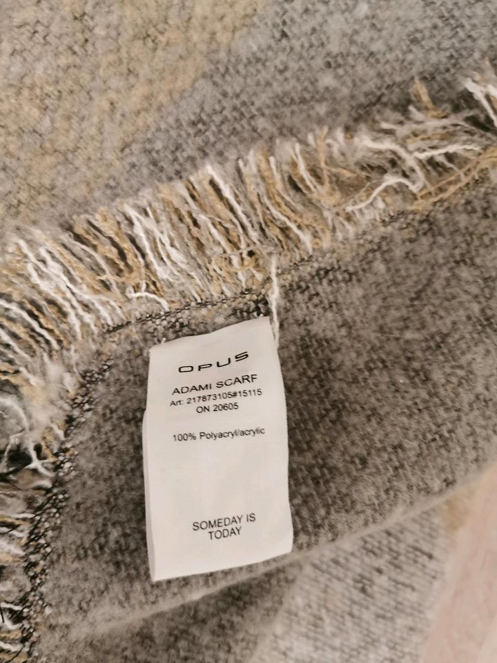 OPUS Schal / Tuch XXL grau beige kuschelig warm in Niedererbach