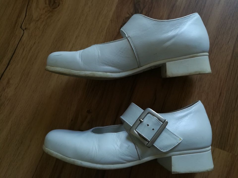 Kommunionschuhe / Brautmädchenschuhe weiß Mädchen Größe 36 in Vohenstrauß