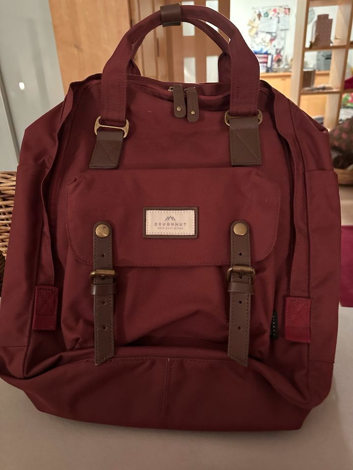 Doughnut Rucksack weinrot *** neu *** in Bochum