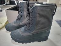 Adidas Yeezy 950 Pirate Black (2023) – US 10 (EU 44) – NEU Hessen - Gelnhausen Vorschau