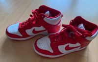 Nike Dunk High rot/weiß Größe 36,5 Sneaker Turnschuh Niedersachsen - Braunschweig Vorschau