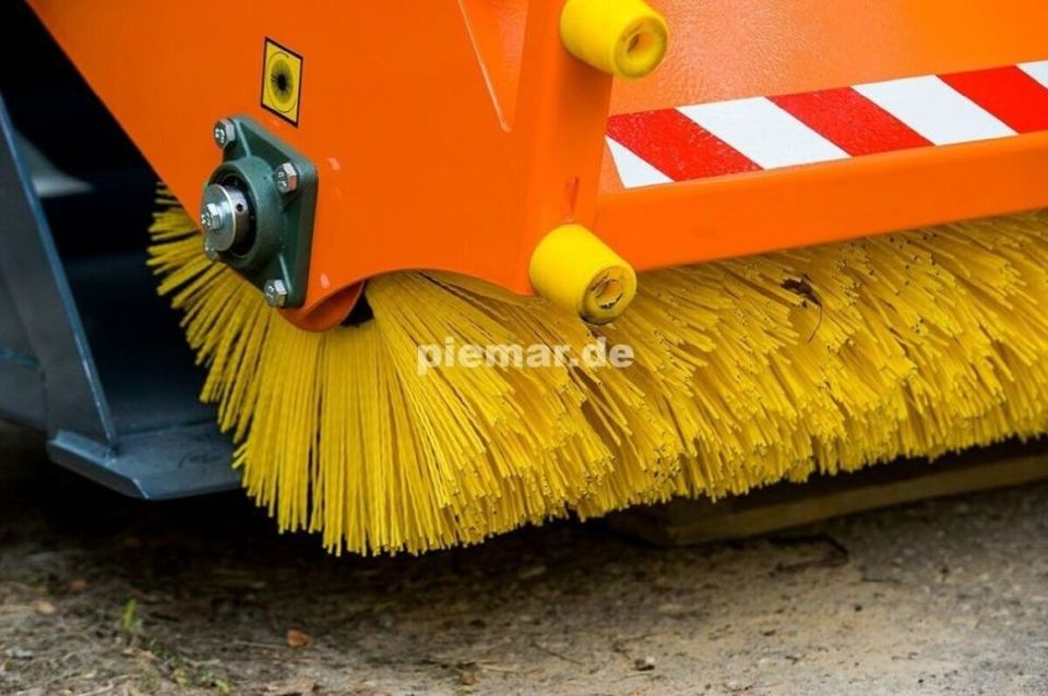 Kehrmaschine ZS 220cm Kehrmaschine - eine Maschine in Schwäbisch Hall