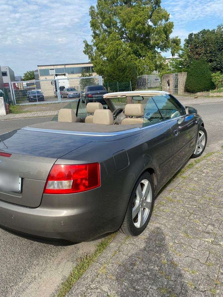 audi a4 cabrio 2.5 TDI in Frankfurt am Main