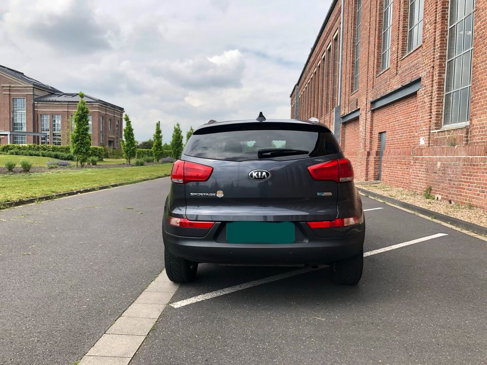 1 Kia Sportage TÜV NAVI LEDER A Soundsystem SUV in Willich