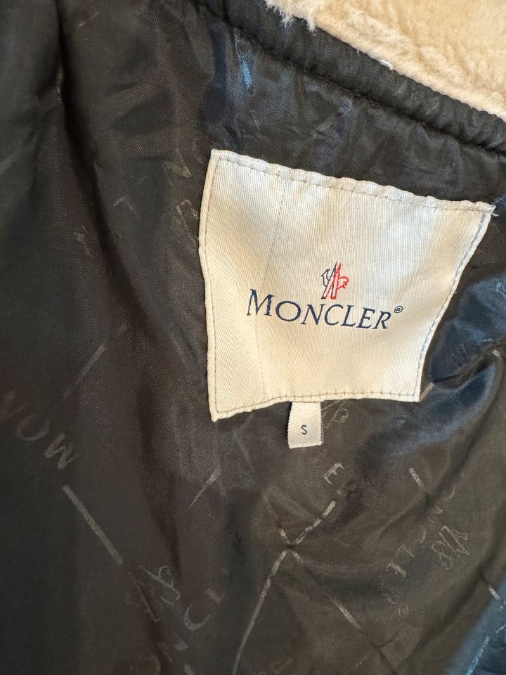 Moncler-Teddy Fleece Beige in Monheim am Rhein