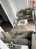 Sitzbank Palettenbank Loungemöbel Sofa Couch weiß mit Auflagen Niedersachsen - Hildesheim Vorschau