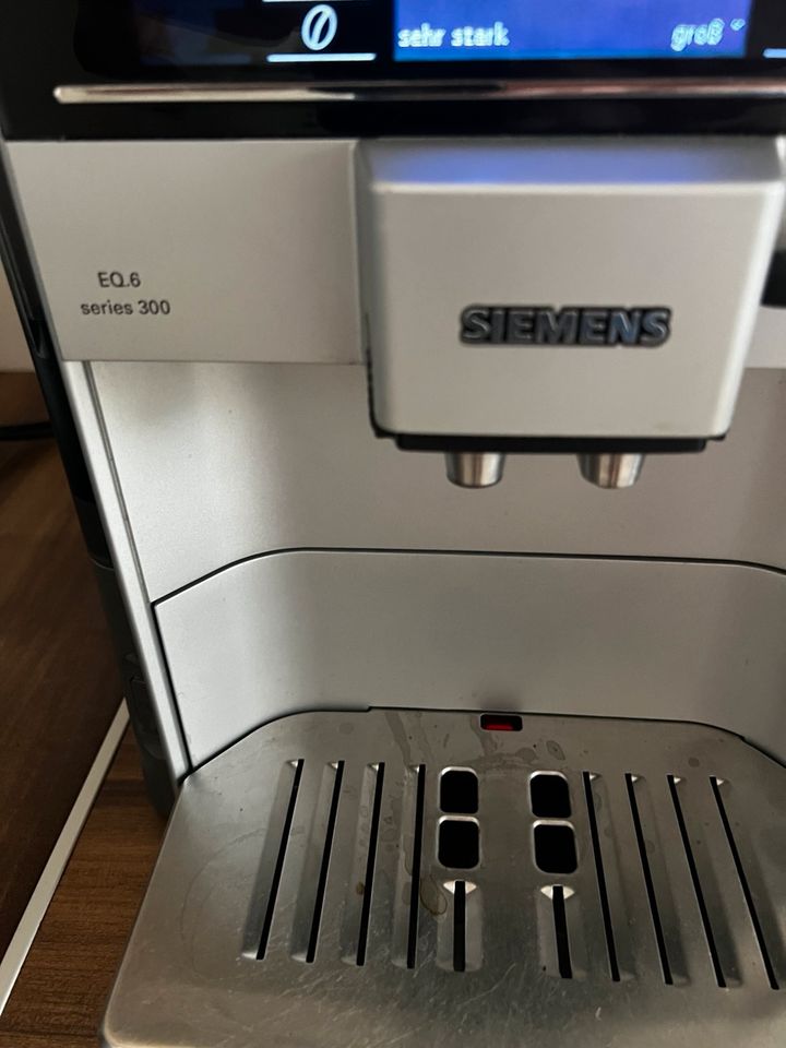Siemens EQ6 s300 die Kaffeemachine in Dortmund
