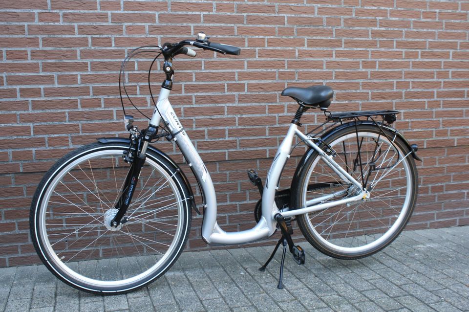 28 Zoll Curtis Tiefeneinstieg Damen Fahrrad Wie Neu in Rhauderfehn