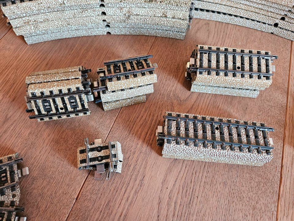 Modelleisenbahn H0 Märklin: Gleise, Weichen, ... in Wetter (Ruhr)