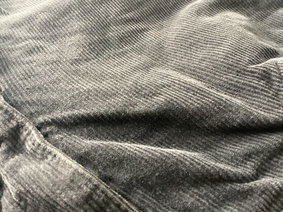 Pash Vintage Cordhose Jeans Schlaghose Größe 30 in Lützow