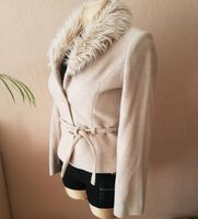 NEU Jacke mit Fellkragen 34 XS Wolljacke kurz beige Friedrichshain-Kreuzberg - Kreuzberg Vorschau