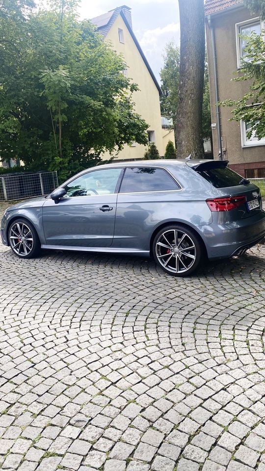 Autos —>Audi—>A3 2.0 TDI S line in Bochum