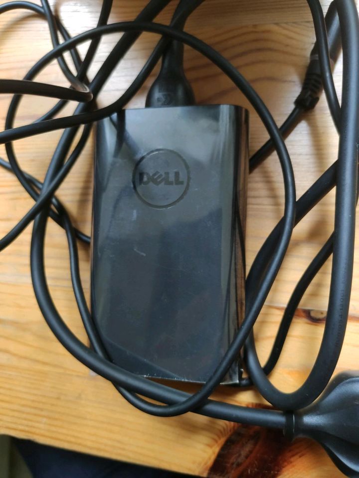 Dell Ladekabel Ladegerät in Berlin