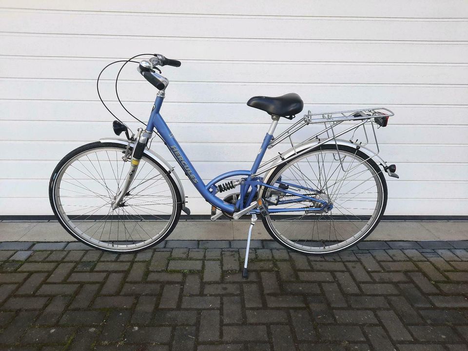 Hercules Damen Fahrrad in Elz