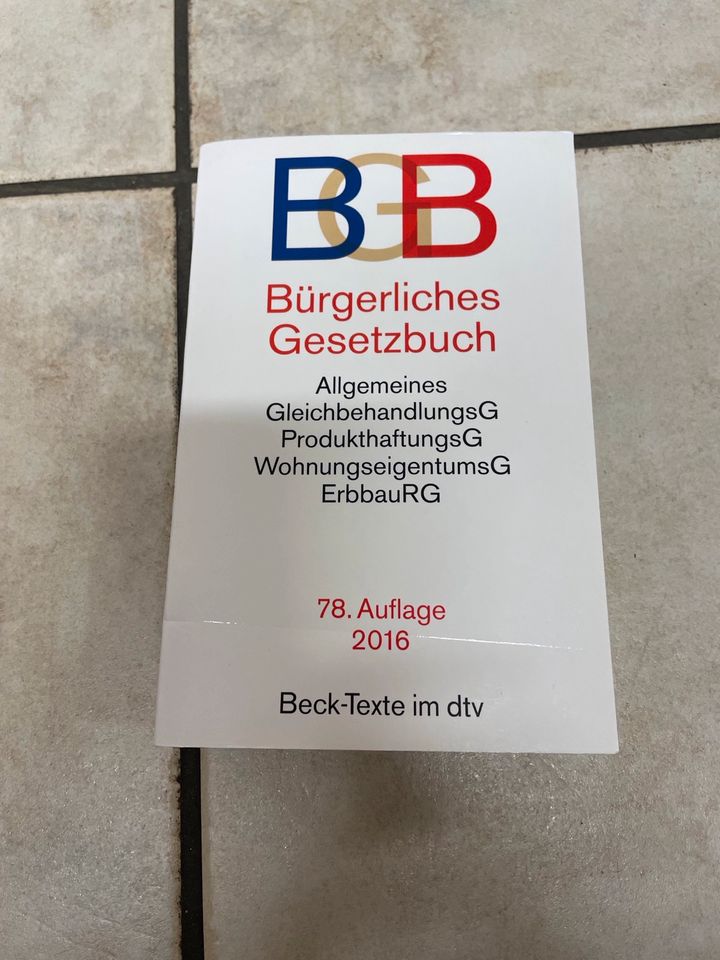 Diverse Bücher in Brühl