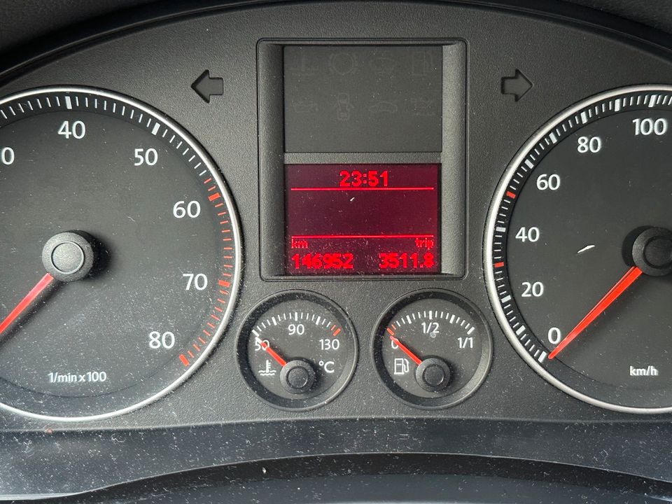 Golf5 1,4Navi Tempo Klima AHK Schalt in Krefeld