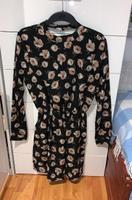 Kleid schwarz mit Blumenmuster von ICHI Bayern - Aiterhofen Vorschau