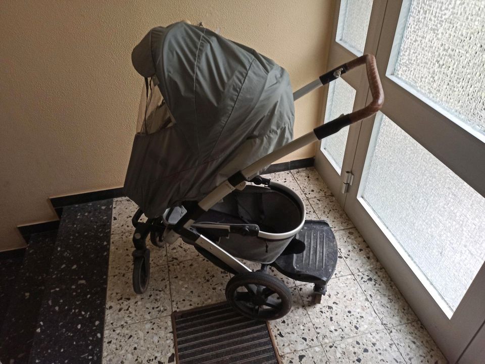 Joolz Geo 2 Kinderwagen mit Zubehör in Duisburg