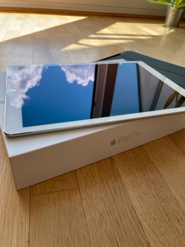 Apple iPad Pro 12,9" WIFI 128 GB - Silber - 2015 in München