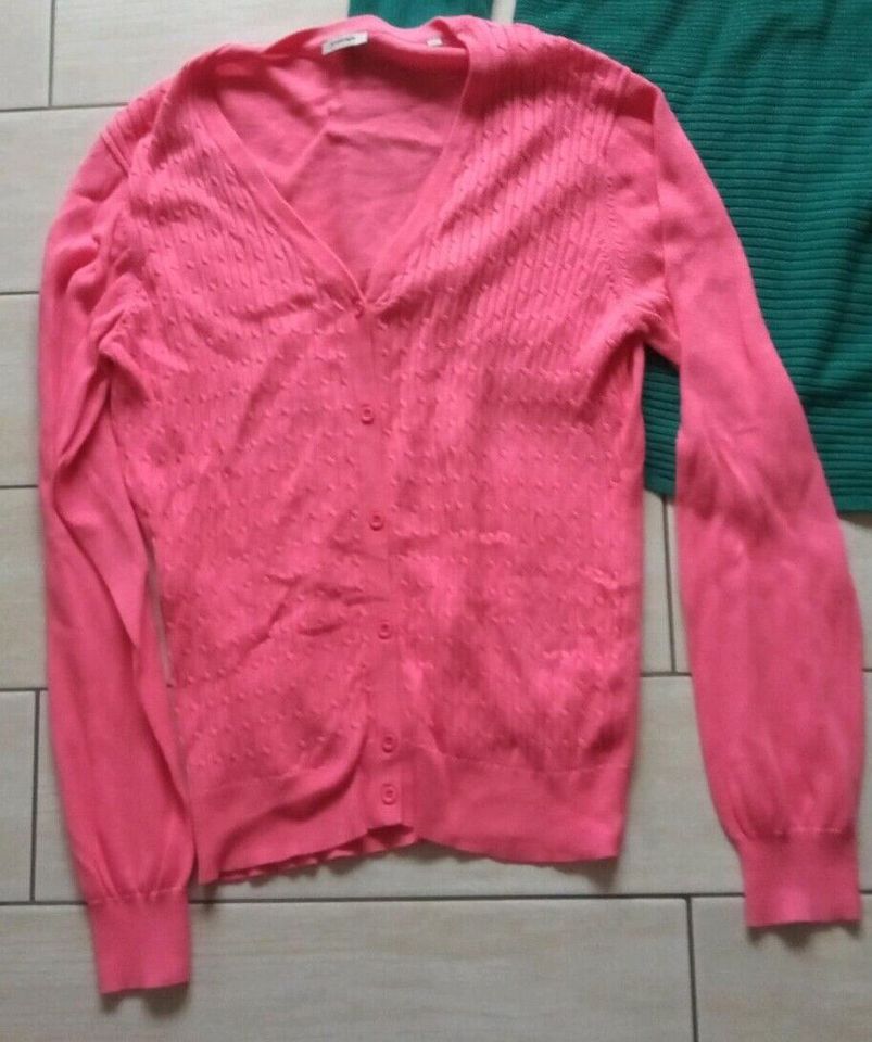 Pullover /Strickjacke von Karstadt gr.42 in Flensburg