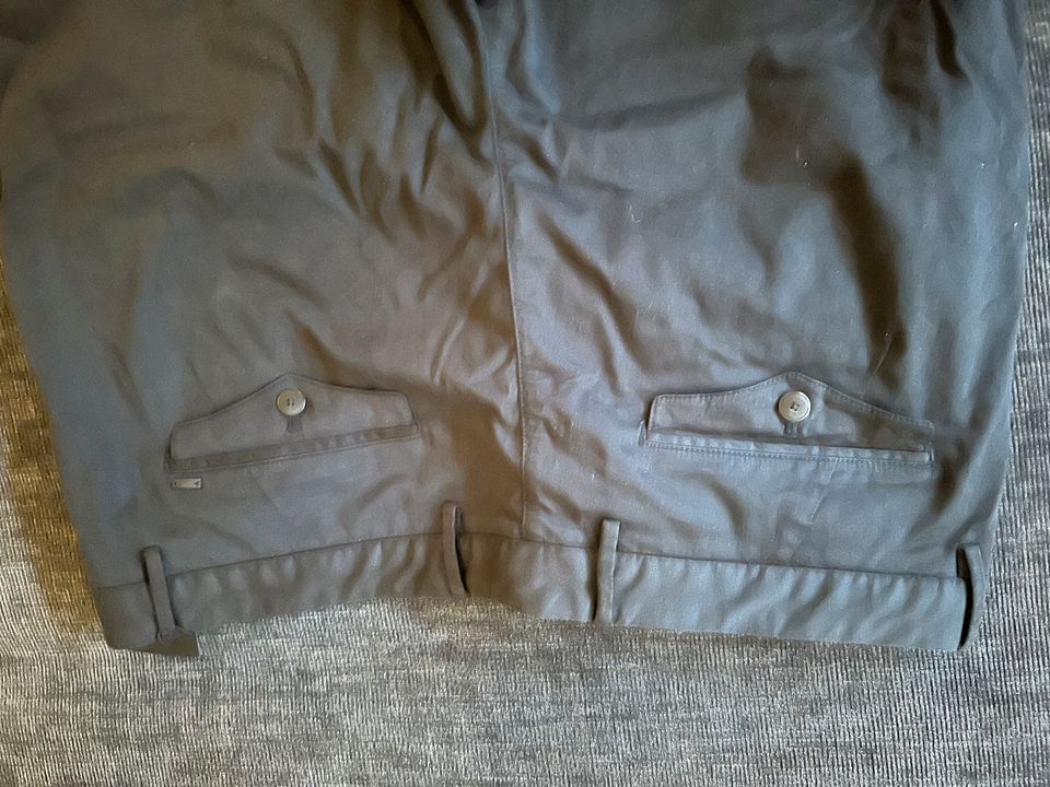 Massimo Dutti Chinohose aus Twill Relaxed-Fit Dunkelblau Gr. 44/L in Köln