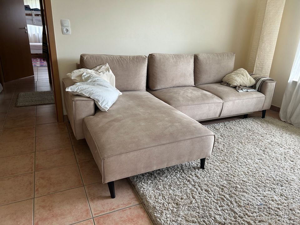 Sofa/Couch mit schlaf-Funktion in Ruppichteroth
