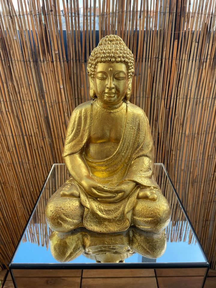 31 x 21 Buddha Statue Figur Deko Gold Balkon Garten Hippie in Düsseldorf
