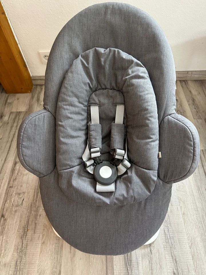 Stokke Steps Bouncer/Wippe 2022 inkl. New Born Einsatz in Halver