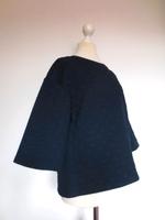 kurzer / kastiger Pullover in Strukturstoff mit Punkten in blau Hessen - Großenlüder Vorschau