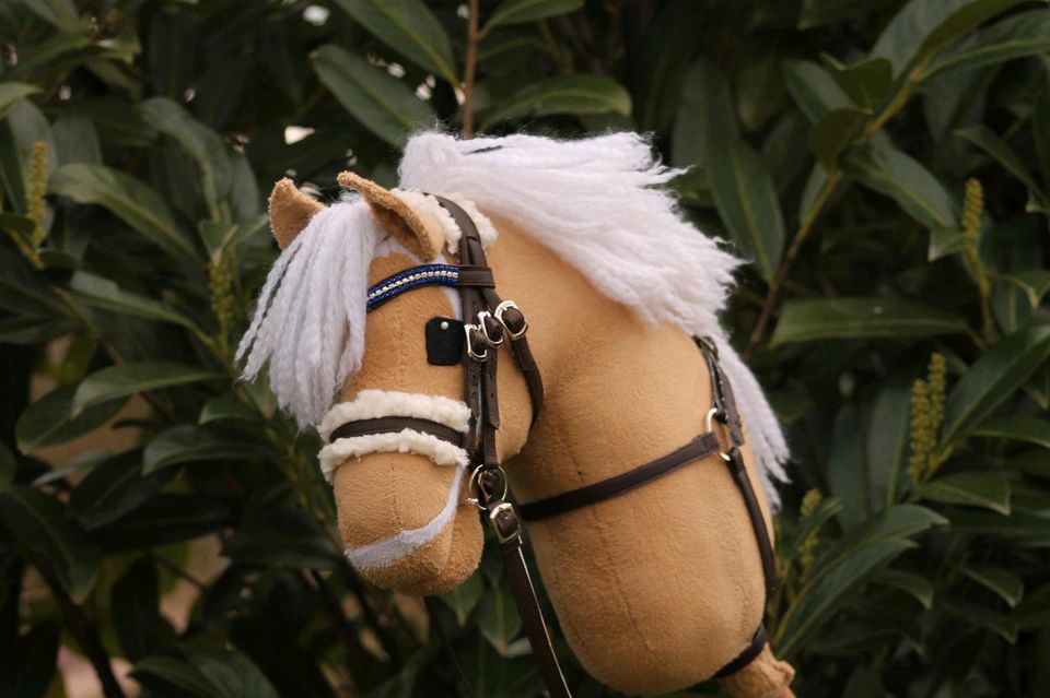 Hobbyhorse beige , palomino, Zubehör, Pony, Steckenpferd in Velbert