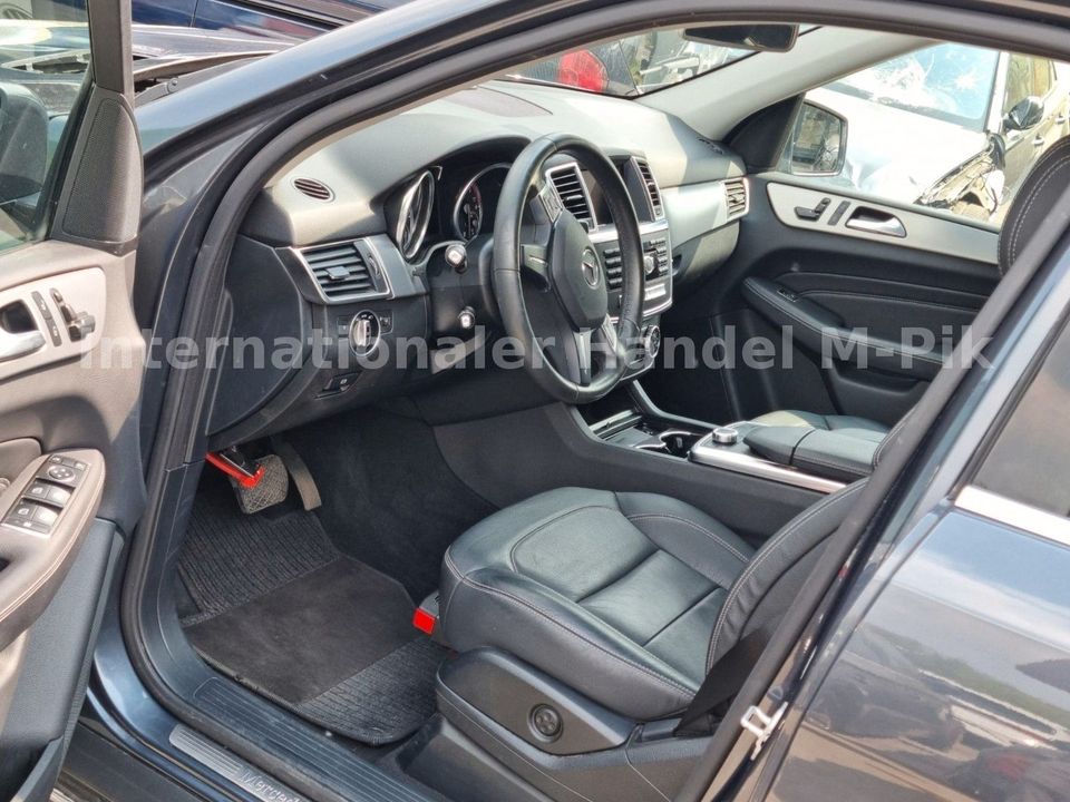 Mercedes-Benz ML 250 CDI BlueTEC*Navi*Leder*AHK* in Möhnesee