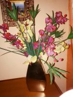 MODERNE MESSINGVASE MIT ORCHIDEEN Nordrhein-Westfalen - Remscheid Vorschau