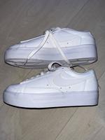 NIKE BLAZER LOW PLATFORM WOMEN'S in 39 Hessen - Friedrichsdorf Vorschau