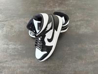 Nike Air Jordan 1 Mid Panda Schwarz/ Weiß 44 Neu! Wuppertal - Elberfeld Vorschau