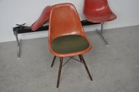 Original Vitra Charles Eames Fiberglas Chair Stuhl mit Dowel Base Baden-Württemberg - Lahr (Schwarzwald) Vorschau