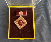 Orden "Aktivist der sozialistischen Arbeit" DDR Ansteck Nadel Sachsen-Anhalt - Sangerhausen Vorschau