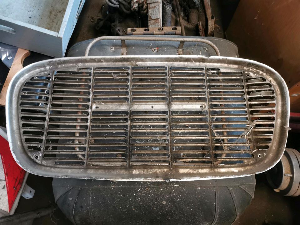 Barkas B1000 Kühlergrill Grill Bus Pritsche KLF Trabant Wartburg in Spremberg