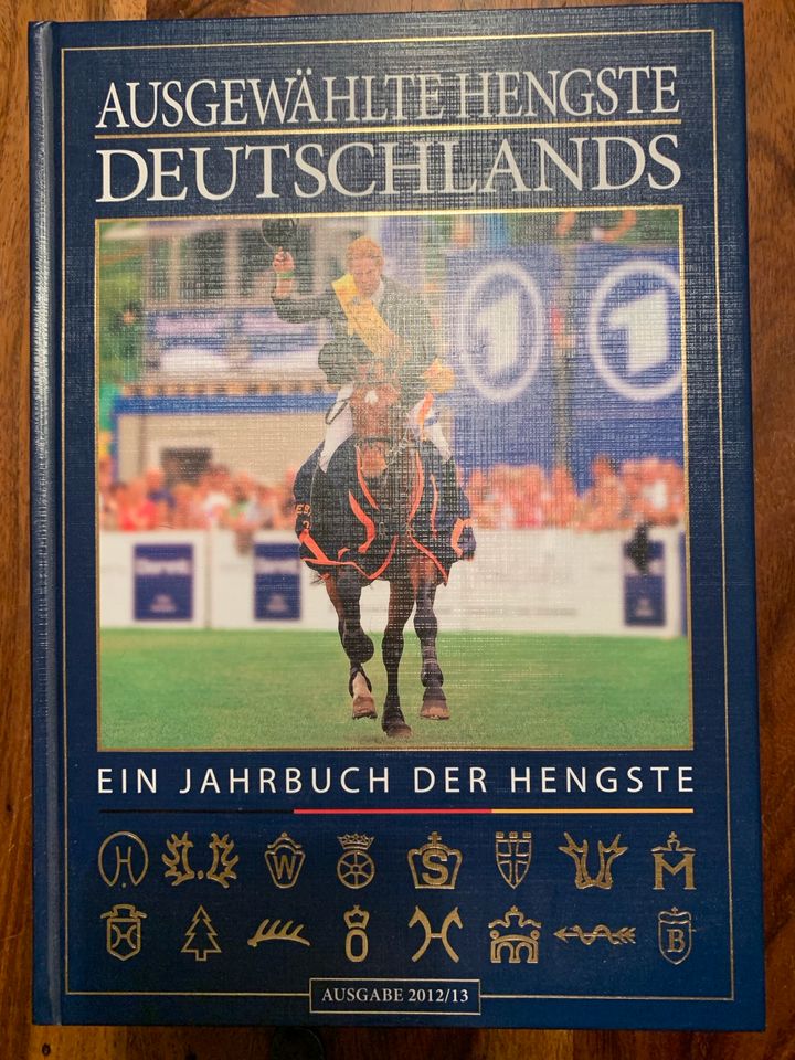 Hengstbuch, Jahrbuch der Hengste 2012 in Petershagen