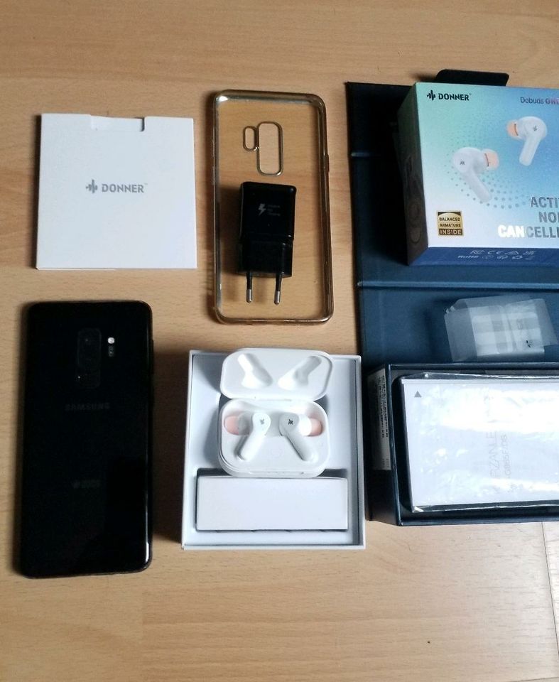 Samsung Galaxy S9 Plus DUOS 64GB Schwarz / + Earbuds Handy a55 in Niederaula