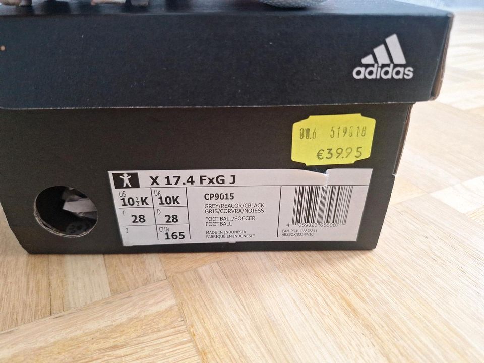 Adidas Fußballschuhe Gr. 28 wie neu in Rödermark