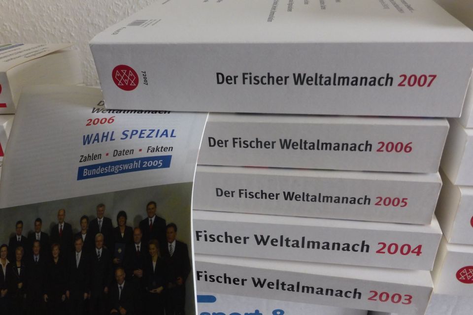 Fischer Weltalmanach 1998-2019 (22 Ausgaben, wie neu) in Kiel