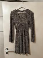 Kleid mit V-Ausschnitt Bayern - Starnberg Vorschau