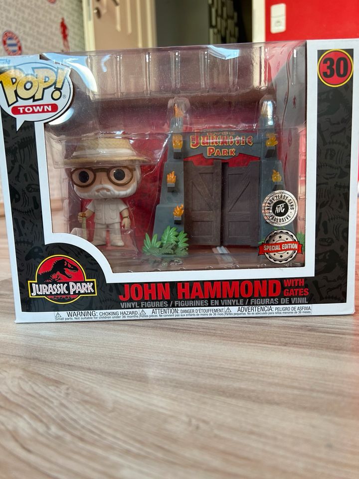 Funko Pop Jurassic Park John Hammond in Rodgau