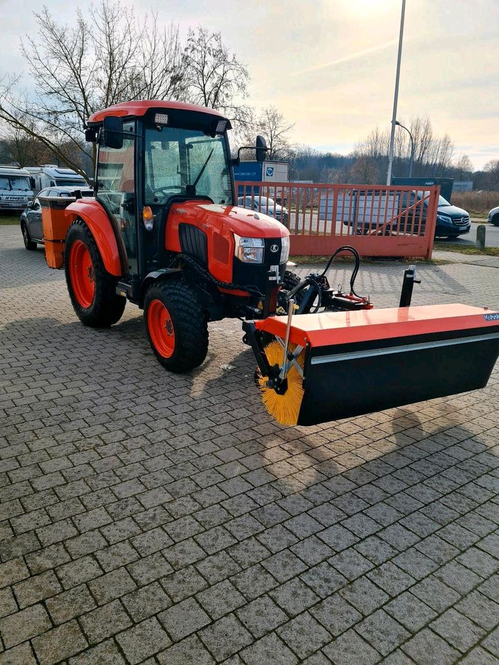 Kubota L1 452 Winterdienst in Velten