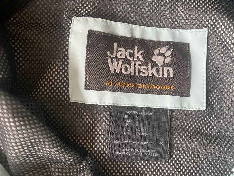 Damen Regenjacke Jack Wolfskin in Neukirchen-Vluyn