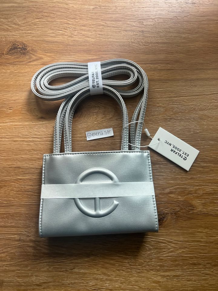 Telfar Tasche Small Silber in Frankfurt am Main