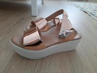 Plateau Sandalen von Asos Größe 36 Hessen - Offenbach Vorschau