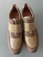 Caprice Sneaker Halbschuhe grün Gr. 38 München - Schwabing-West Vorschau