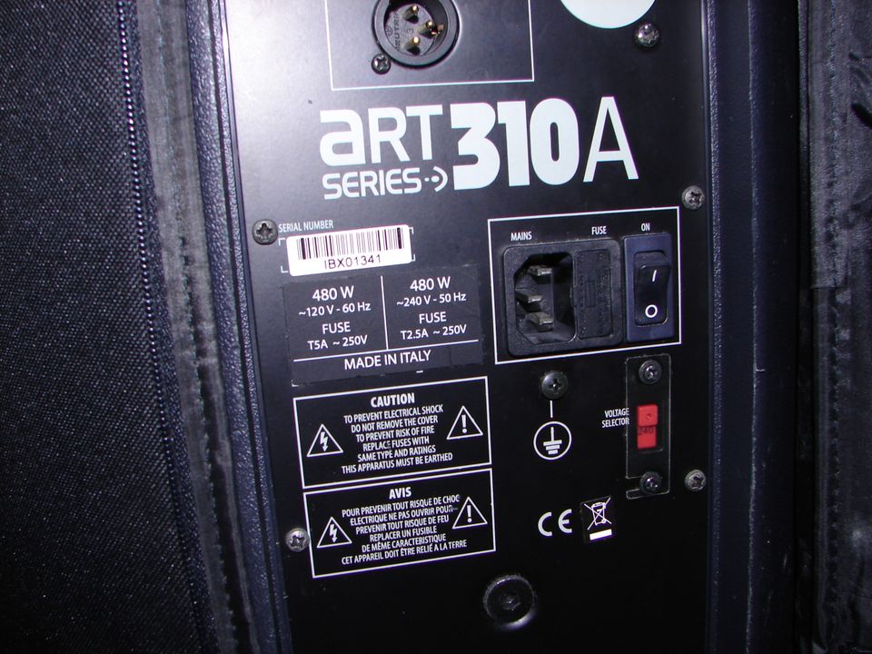 RCF art 310A aktive Monitorbox mit Original Schutzhülle in Nalbach