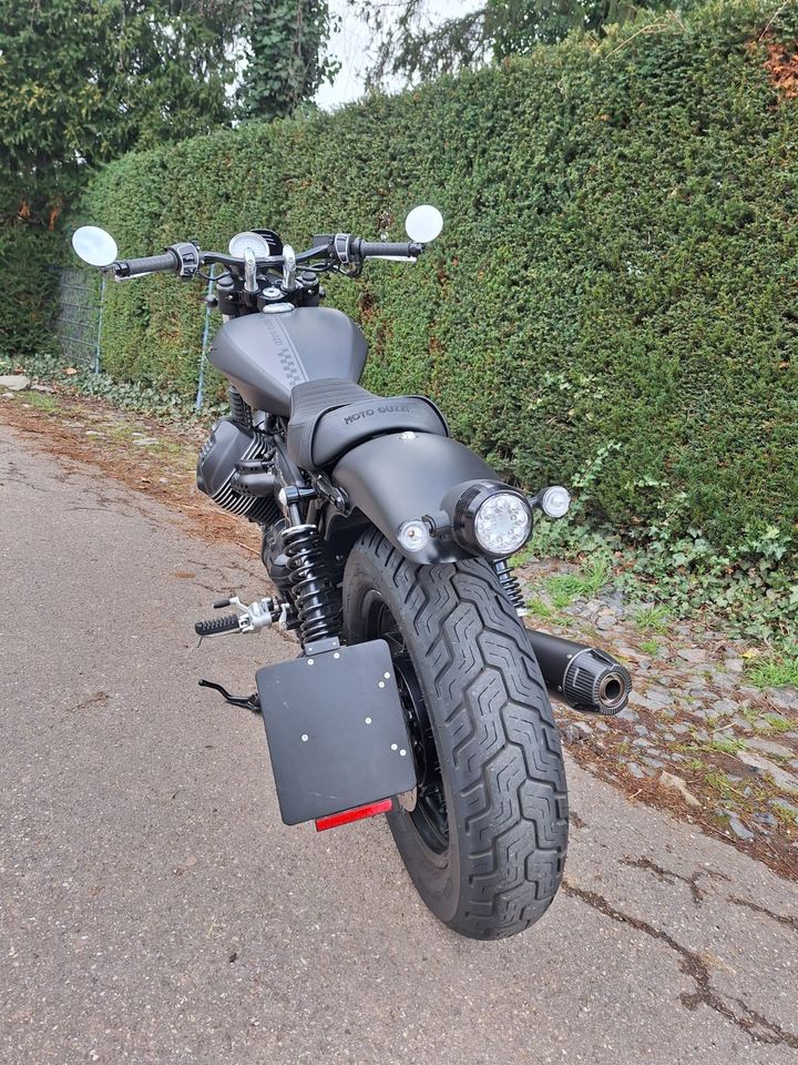 Moto Guzzi V9 Bobber in Straubenhardt